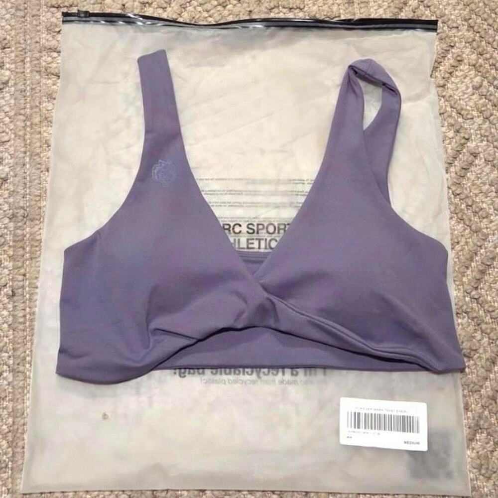 Darc Sport Wolves Forever Twist Energy Bra Size Medium NWT